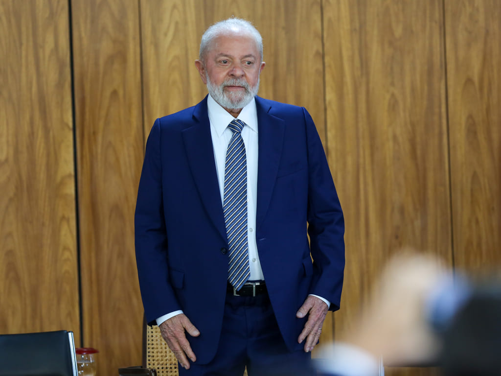 Lula sanciona projeto que compensa perdas do ICMS e reduz gastos com piso da Saúde este ano