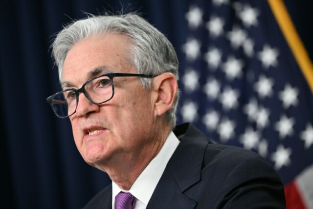 Inflação nos EUA se mantém 'alta demais', diz presidente do Fed
