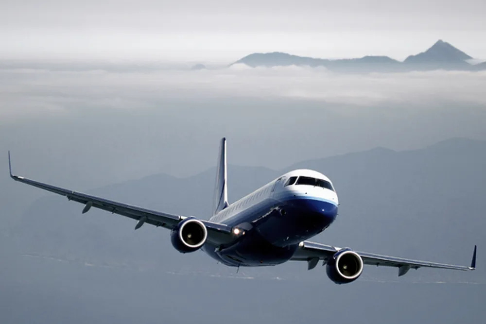 Embraer informa que American Airlines comprou 4 jatos E175 para operação da Envoy Air