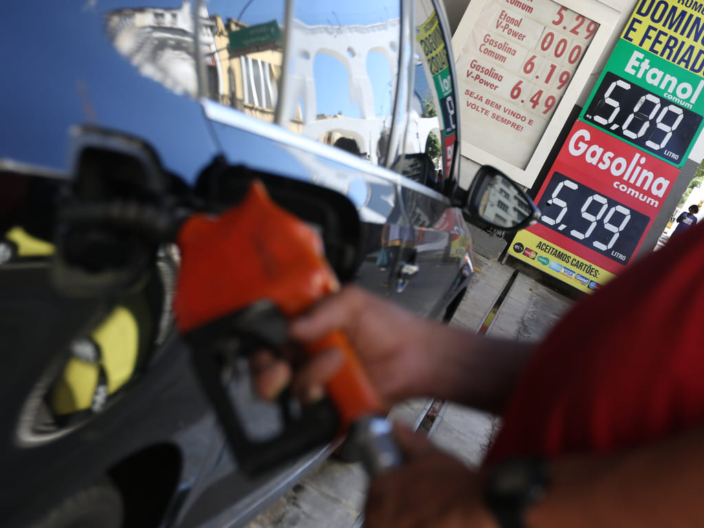 Preço da gasolina fecha outubro em baixa, mostra IPTL
