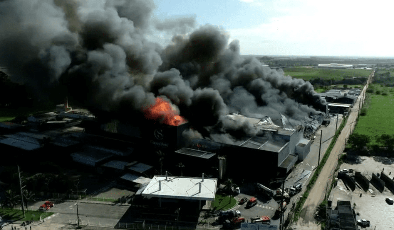 Incêndio atinge fábrica da Cacau Show em Linhares, no Espírito Santo
