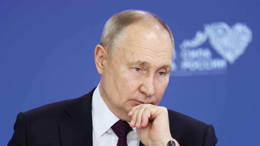 Fundo Soberano russo, que deu fôlego a Putin até aqui, já caiu de US$ 100 bilhões para os atuais US$ 56 bilhões