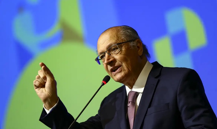 É natural que nem tudo seja sancionado, diz Alckmin sobre a LDO