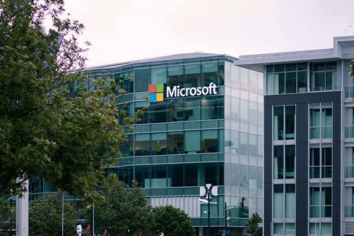 Ações da Microsoft sobem 1,5% e gigante supera Apple em empresa mais valiosa do mundo
