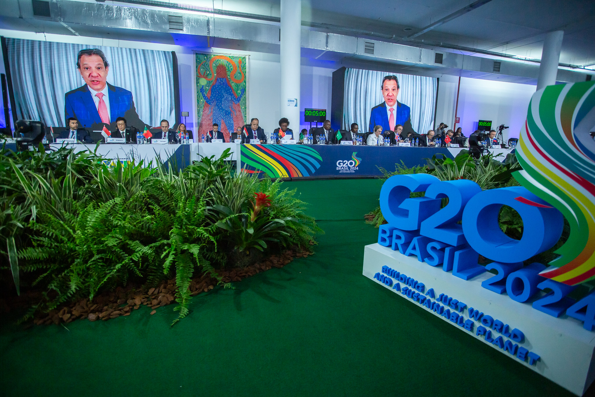 Com Covid, ministro da Fazenda, Fernando Haddad, participou do encontro do G20 de forma virtual
