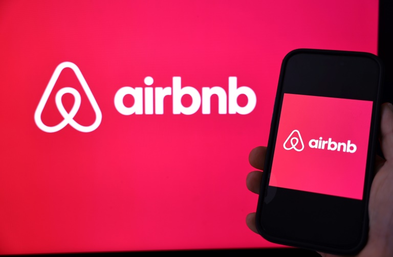 Alguns usuários do Airbnb foram às redes sociais para contar que encontraram câmeras ocultas em partes dos alojamentos alugados onde se espera privacidade