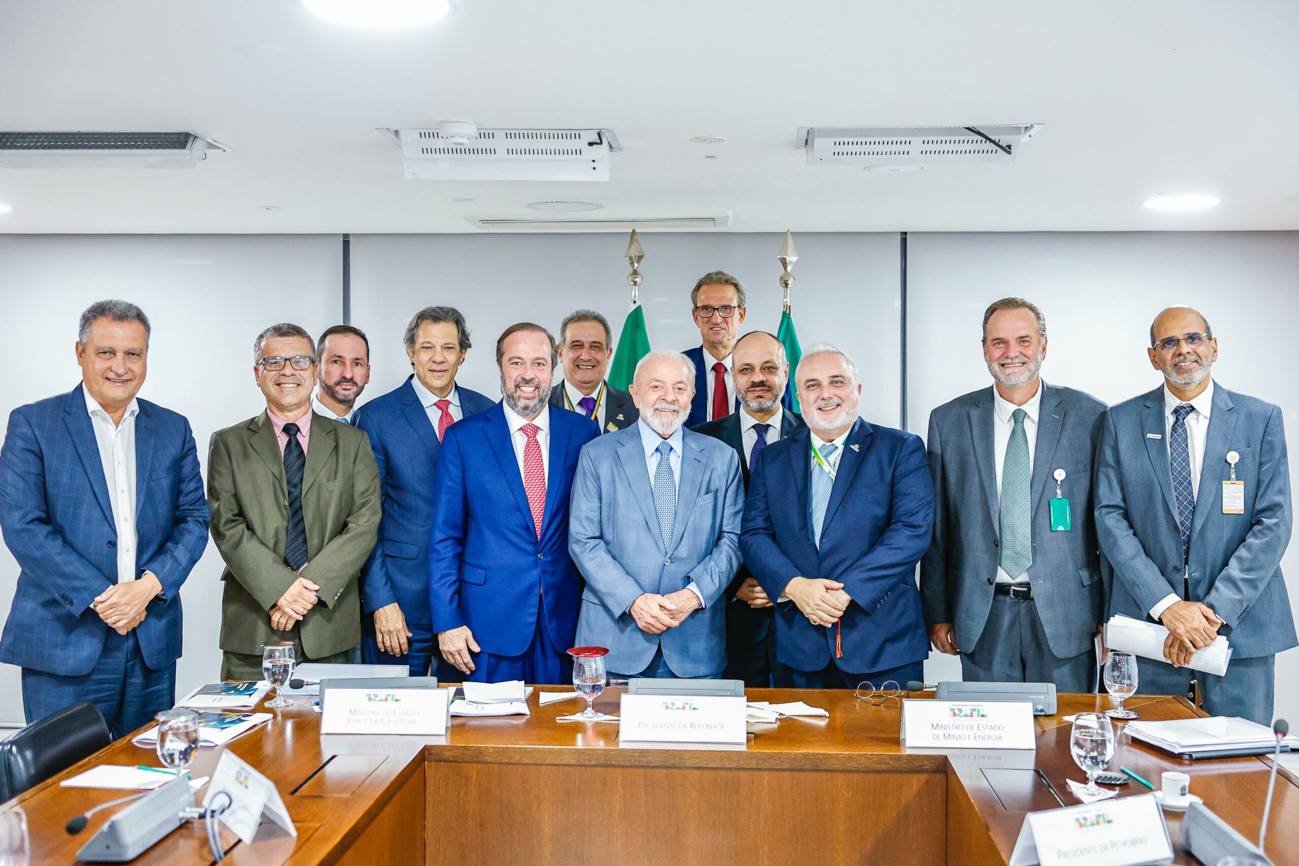 Reunião com o presidente Lula, diretores da Petrobras e com os ministros Fernando Haddad, Rui Costa e Alexandre Silveira