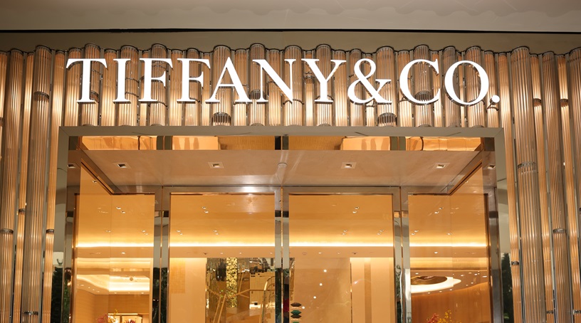 Fachada da nova loja conceito da Tiffany no shopping Iguatemi