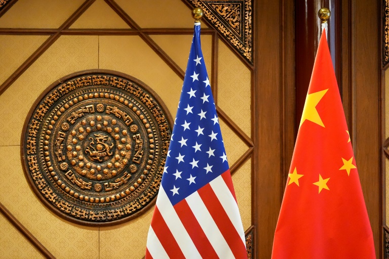 China alerta que novas tarifas americanas afetarão o diálogo bilateral