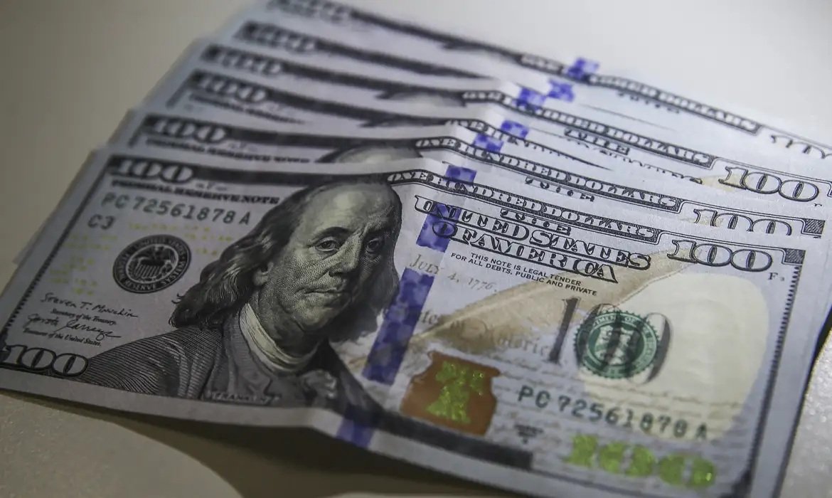 Restituição do IR 2025: 1,8 milhão de contribuintes entram no 4º lote; veja como consultar