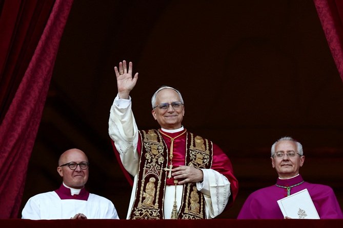 Papa Leão XIV vai ter que pagar imposto de renda nos EUA? Entenda