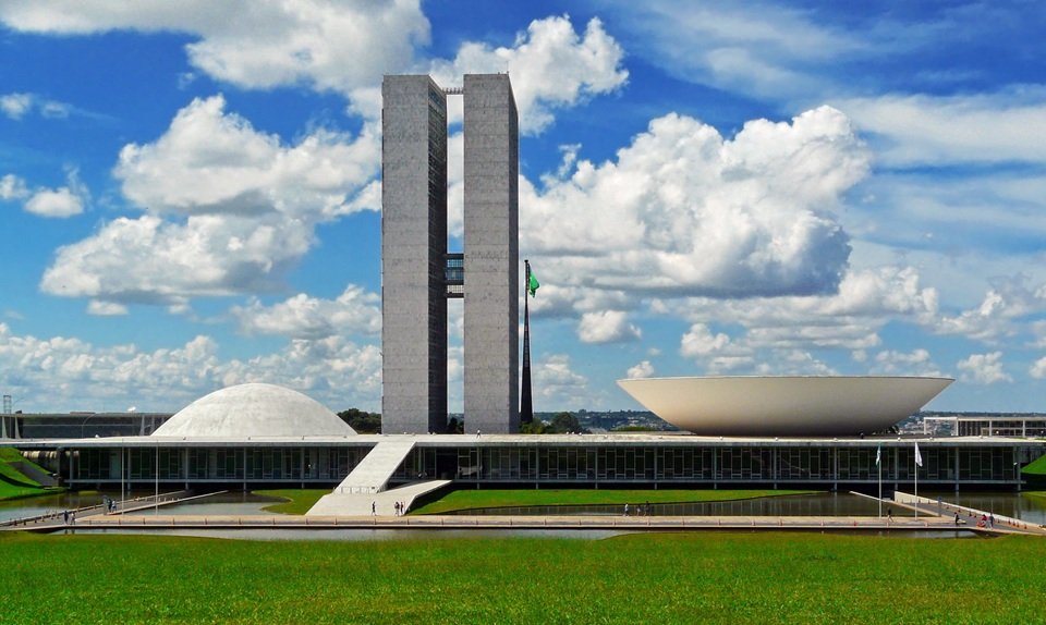 Arrecadação do governo federal cresce 7,66% em maio e bate recorde para o mês