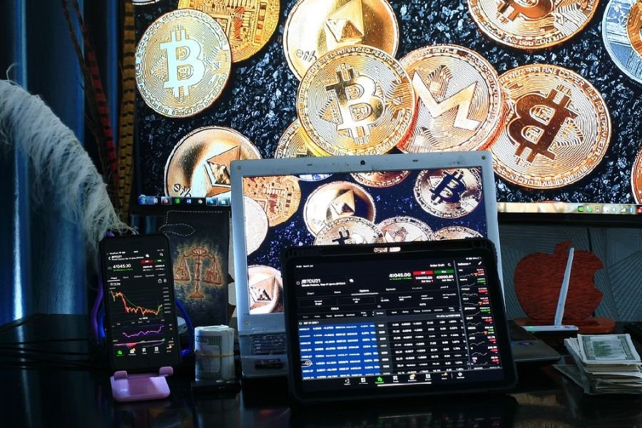 Confira os fundos e ETFs de cripto com maior patrimônio líquido e número de cotistas