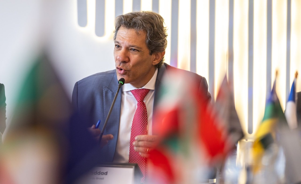 PlatôBR: com crise do IOF, Haddad tem desgaste triplo na imagem
