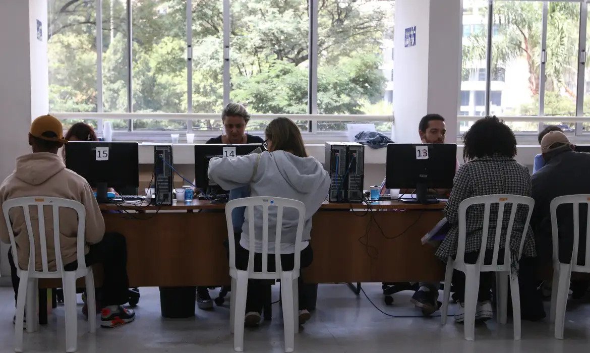 Cate SP oferece 1.900 vagas de emprego e realiza mutirão para comunidade LGBTQIA+