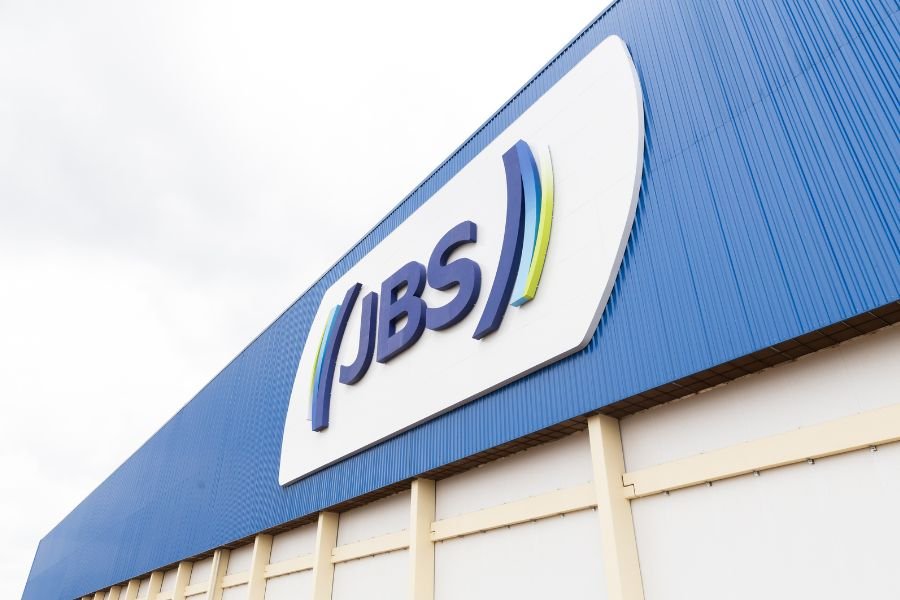 JBS deixa de ter ações na B3 e migra para BDRs; veja o que muda