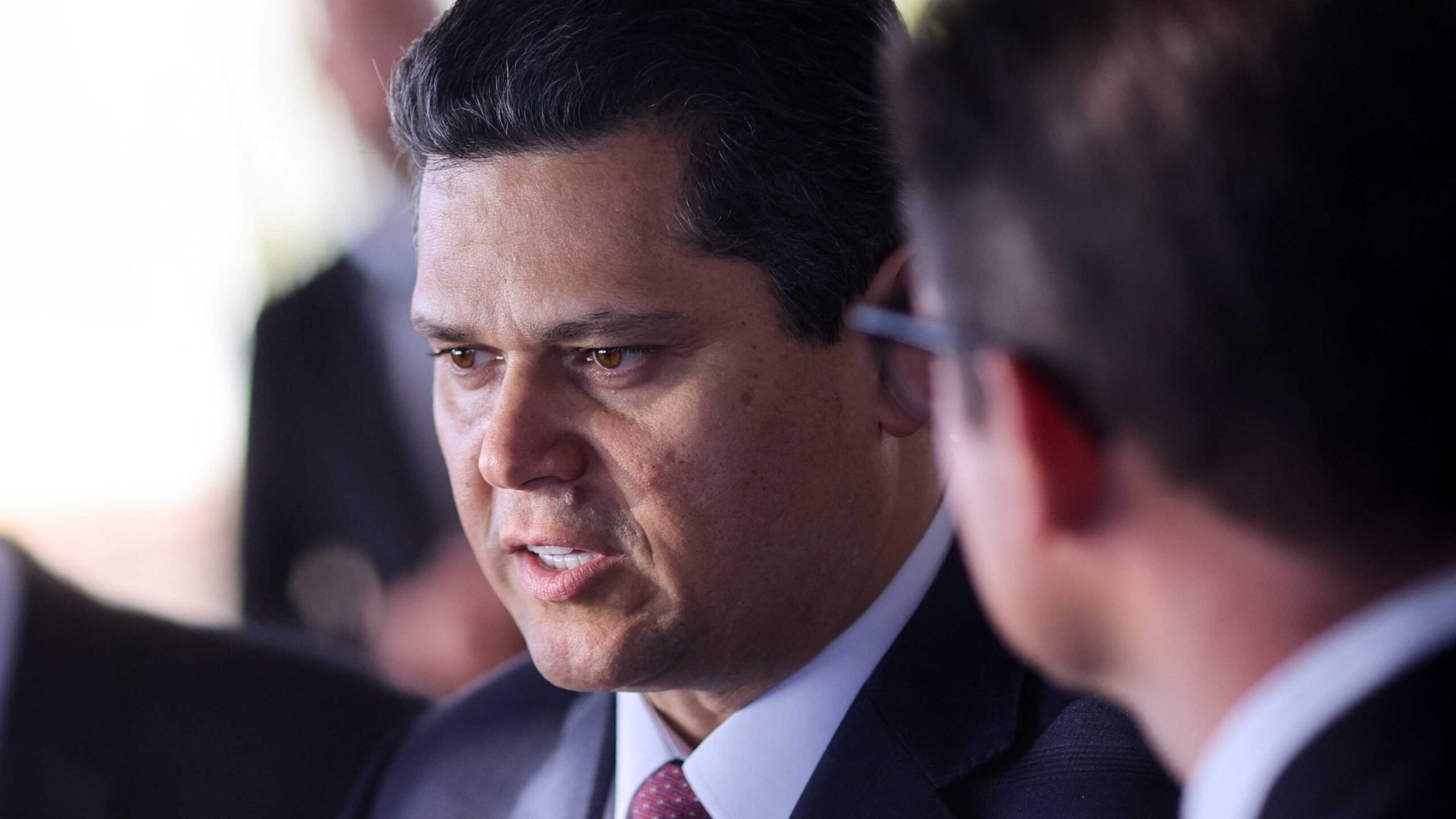 Câmara aprova urgência para proposta que derruba decreto do IOF