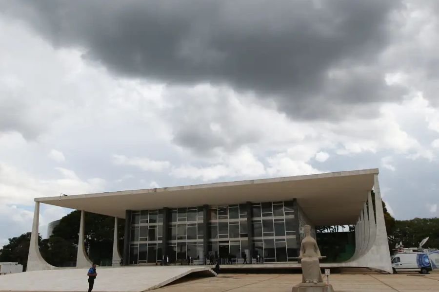 Revisão da vida toda: Moraes vota para liberar processos suspensos há dois anos