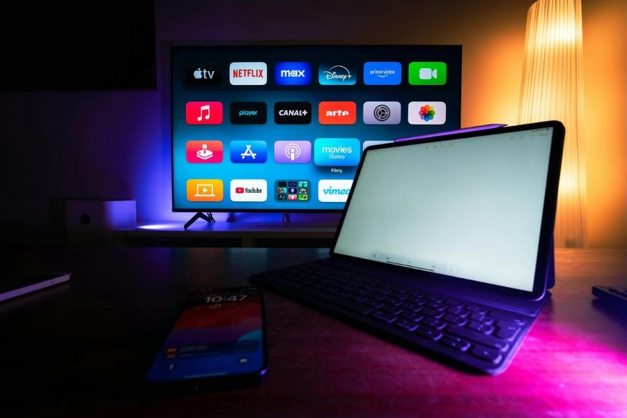 Assinar todos os streamings no Brasil custa no mínimo R$ 380; veja preços