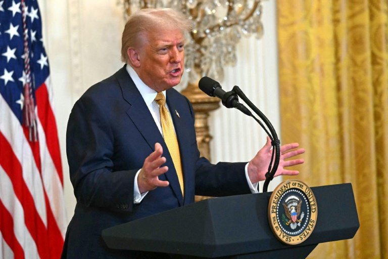 O presidente dos Estados Unidos, Donald Trump, faz comentários durante uma recepção com membros republicanos do Congresso na Casa Branca em Washington, em 22 de julho de 2025 - AFP
