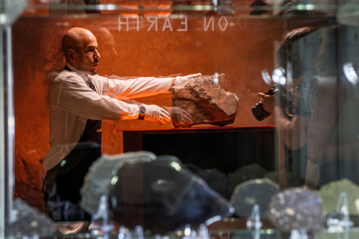 Meteorito NWA 16788 na Sotheby em Nova York