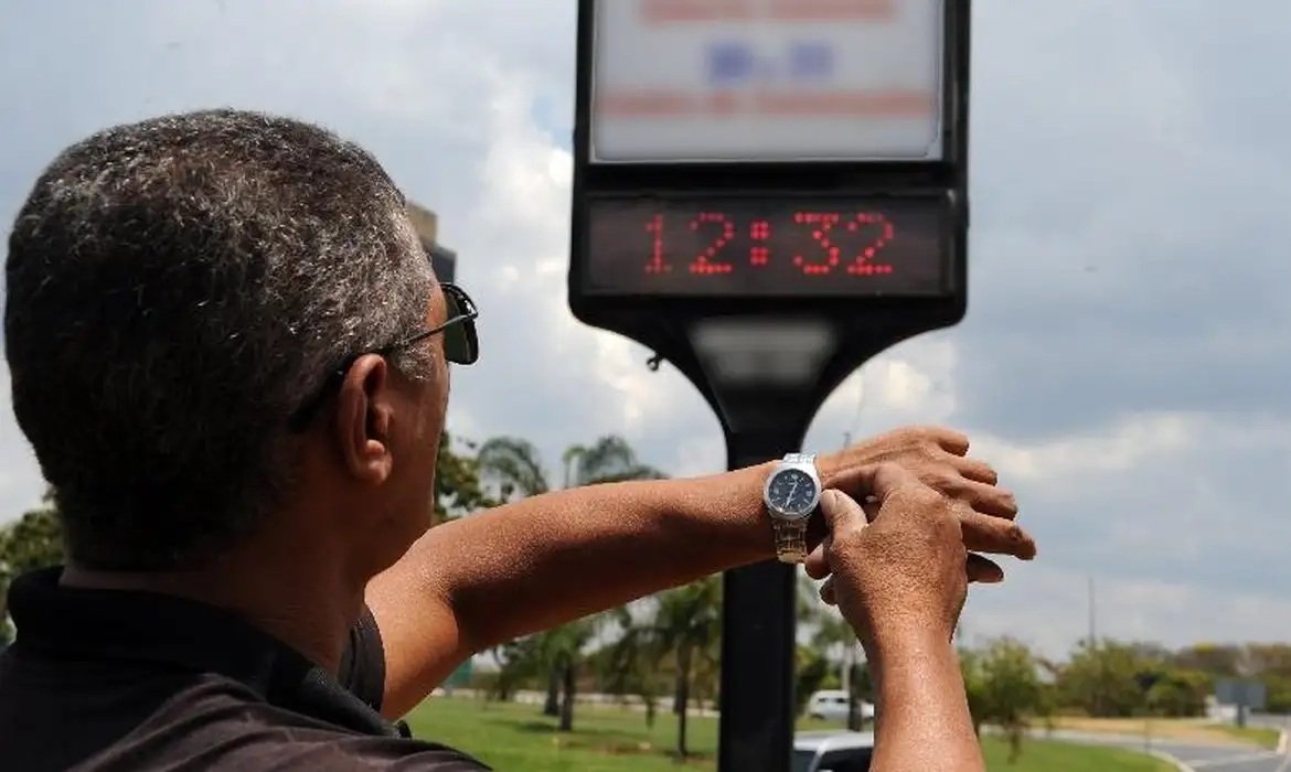 Entenda por que o Brasil pode voltar a ter horário de verão em 2025