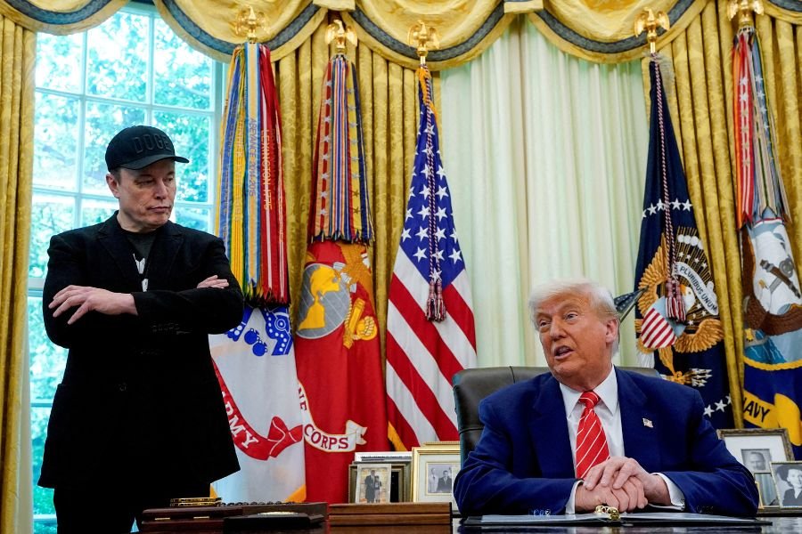 Trump escala confronto com Musk e ameaça apoio à Tesla e à SpaceX