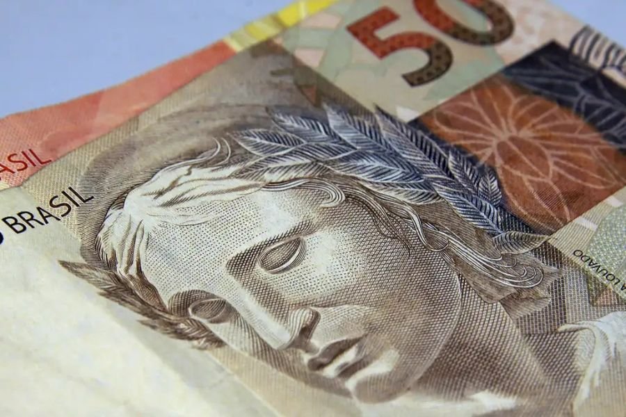 Dinheiro supera saúde e família como principal preocupação dos brasileiros, mostra pesquisa
