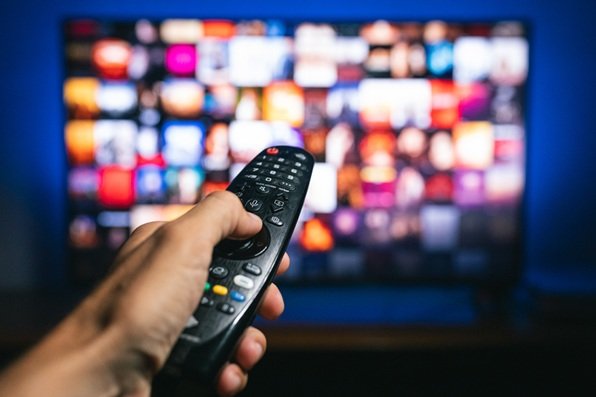 Mais da metade dos usuários de internet acessa rede pela TV