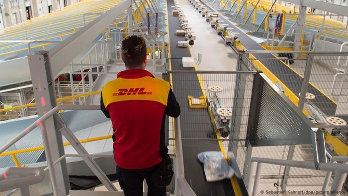 Por que países estão suspendendo entregas de pequeno porte aos EUA