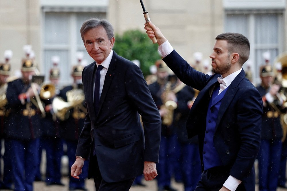 Homem mais rico da França, Bernard Arnault critica taxação de bilionários no país
