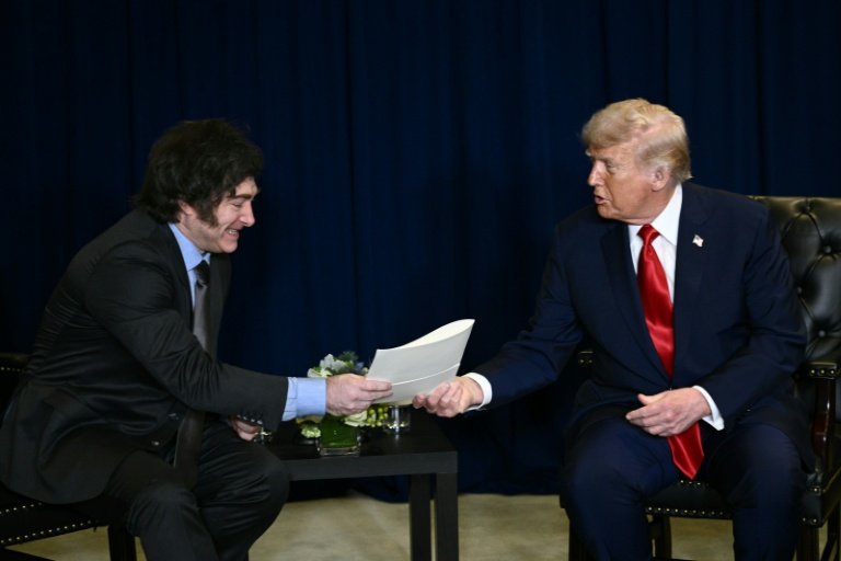 Em reunião com Milei, Trump diz que Argentina não precisa de ‘resgate’
