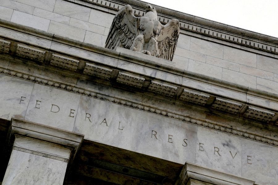 Cresce chance de Fed reduzir juros em setembro. Como isso afeta seus investimentos?