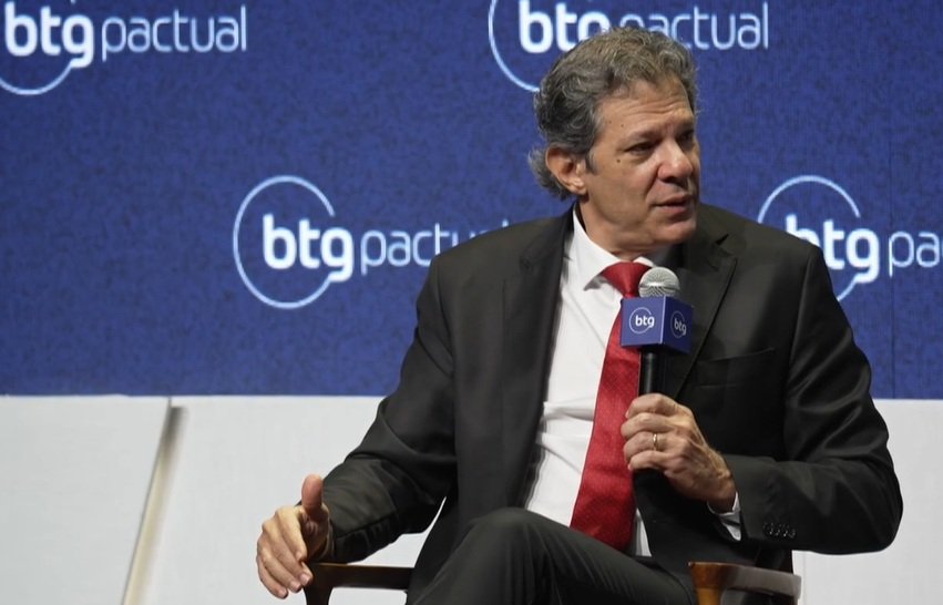 Haddad nega ‘fúria arrecadatória’ e defende país ‘menos endividado’