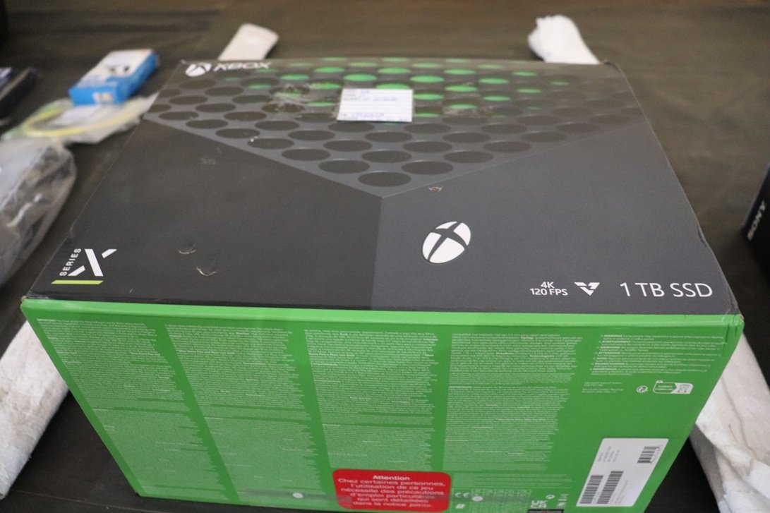 Leilão da Receita em SP tem iPhone por R$ 800 e Xbox X por R$ 1,4 mil; veja lotes