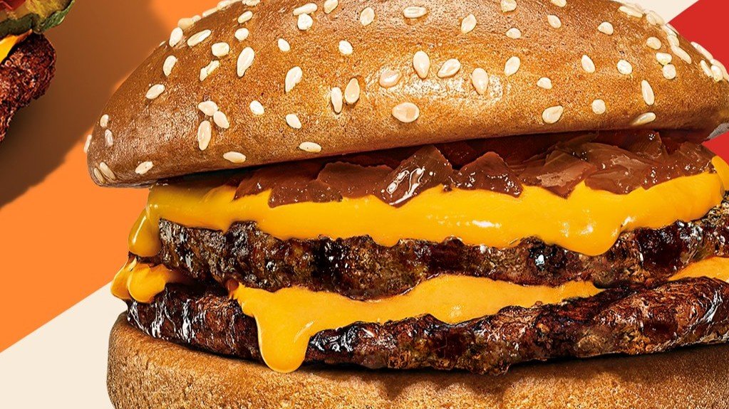 Burger King vai dar hambúrguer de graça para quem mostrar boleto no Halloween; veja regras