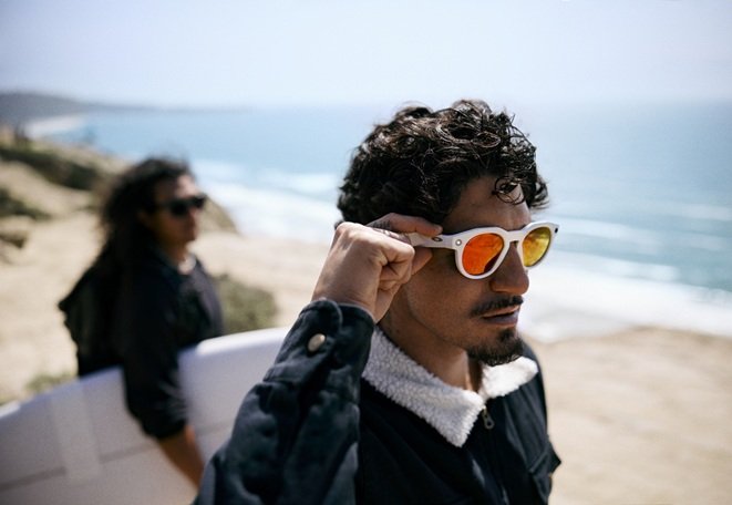 Óculos inteligentes Oakley Meta chegam ao Brasil neste sábado; veja preços