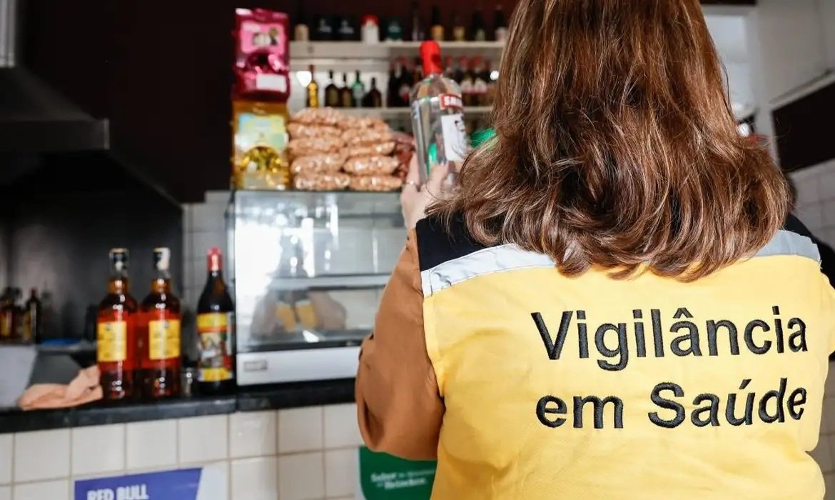 Crise do metanol: Consumo de destilados cai 70% em SP; vinho e espumante crescem