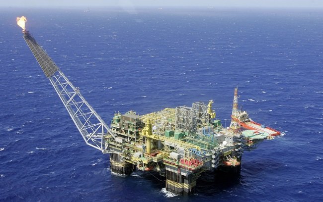 Produção de petróleo do Brasil cai pela primeira vez em 11 meses