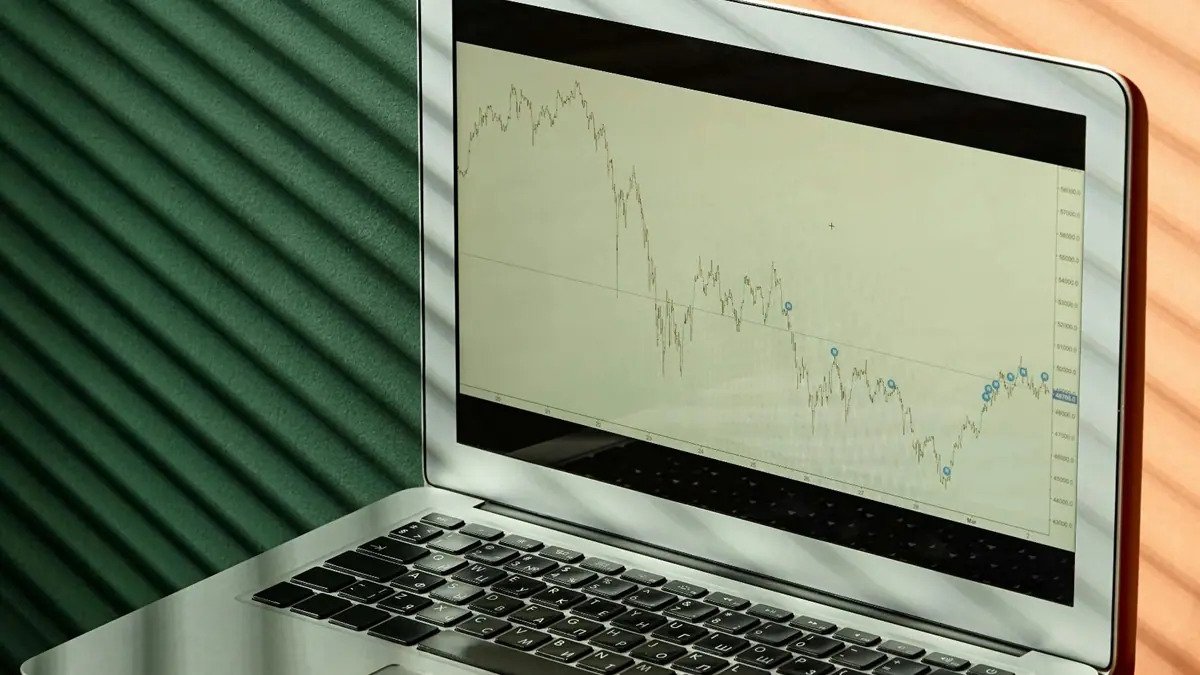 Vale a pena investir em ações de empresas em recuperação judicial?