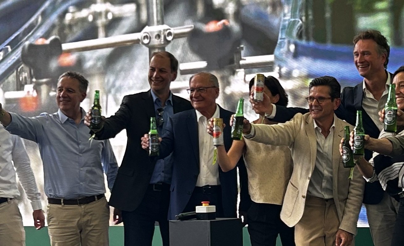 Heineken; fábrica; passos; MG; Minas Gerais; Geraldo Alckmin; Alckmin