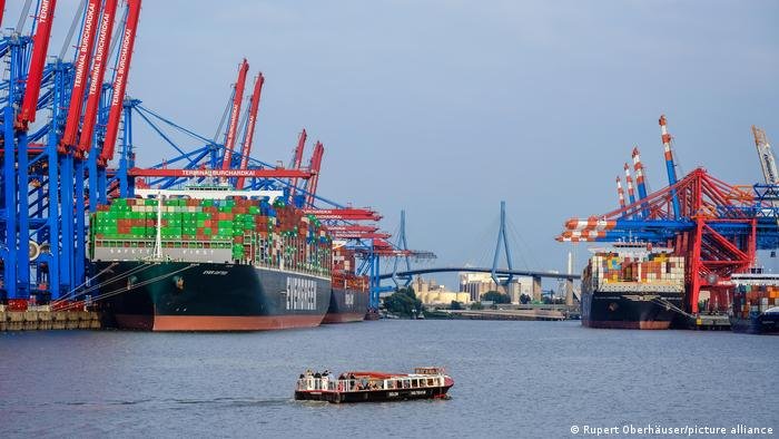Tarifaço, inflação e IA: especialistas apontam os principais desafios da economia global em 2026