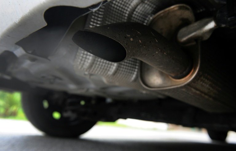 UE busca flexibilizar proibição da venda de carros novos a gasolina e diesel a partir de 2035