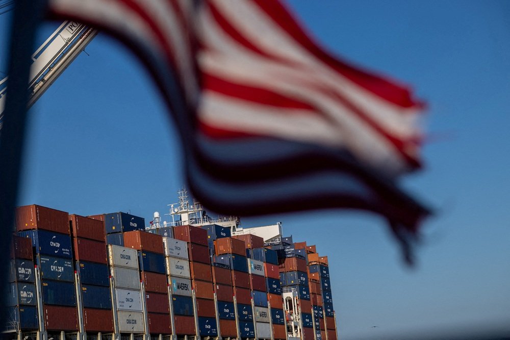Tarifaço de Trump que abalou o comércio global em 2025 se manterá em 2026?