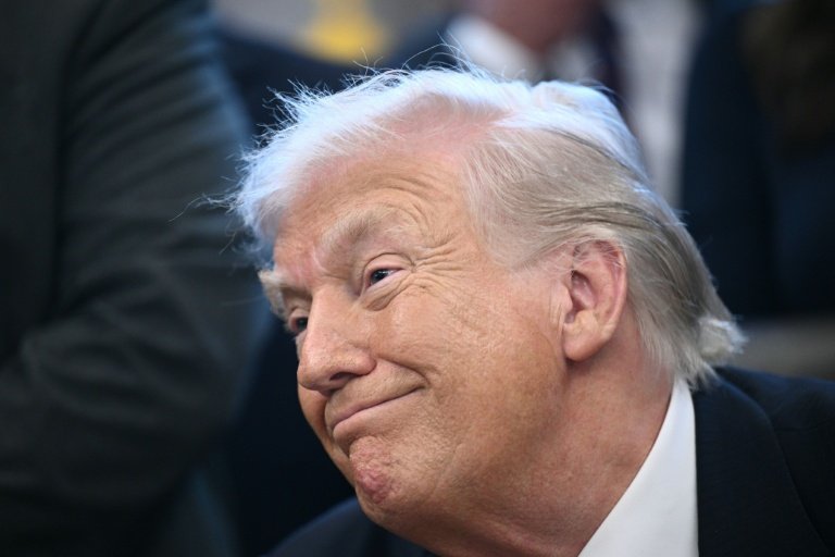 Preços do petróleo caem 3% após comentários de Trump sobre o Irã