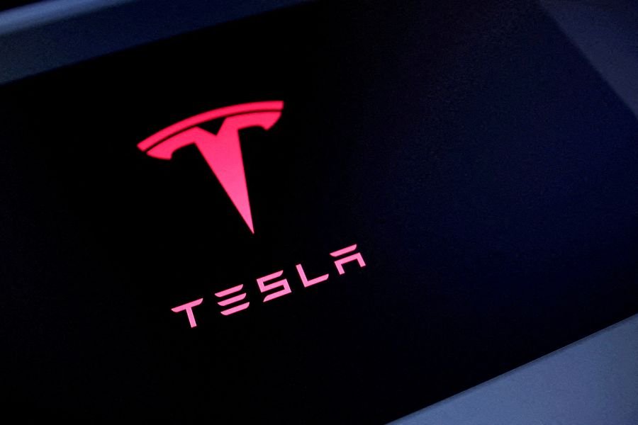 Ação da Tesla cai após Nvidia revelar modelos de IA de código aberto para veículos