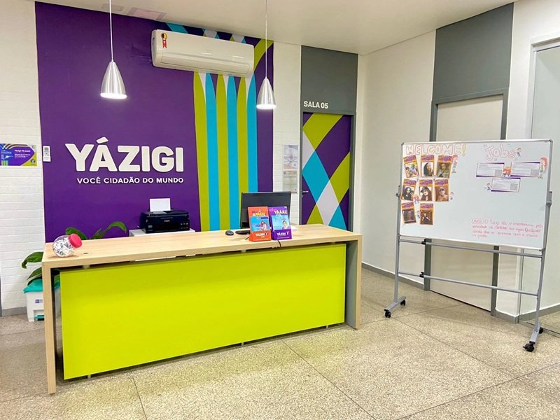 Dona da Microlins compra 100% da Yázigi para expandir presença no mercado de idiomas