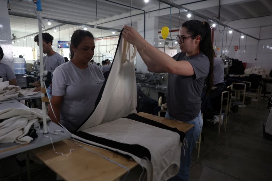 Produção nacional da Shein patina com prazos apertados e exigência de preços baixos para produtores