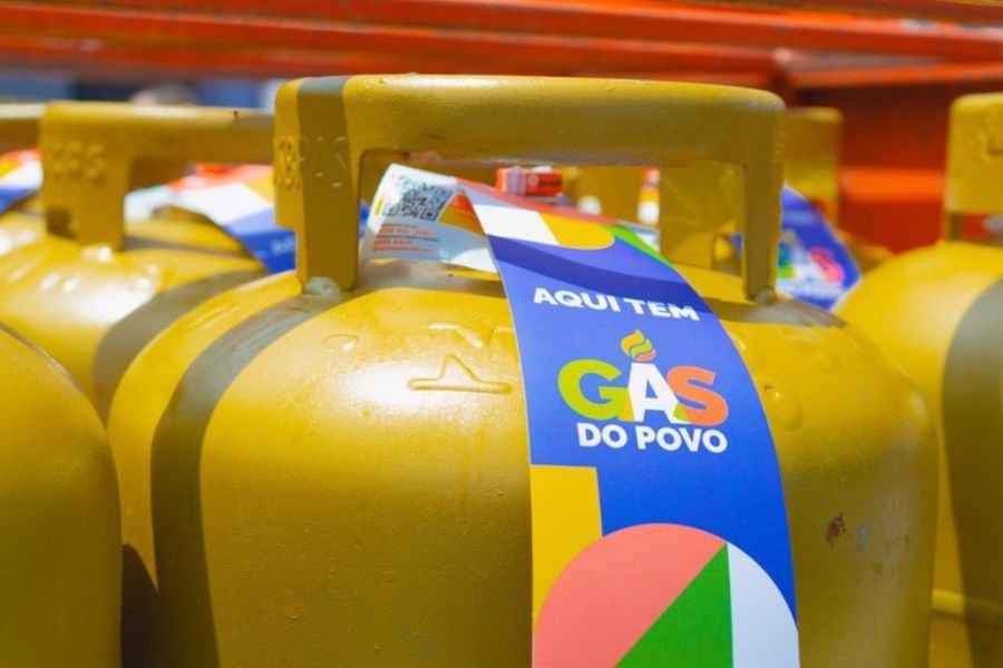 Gás do Povo: vale-recarga chega a 9,4 famílias em março; saiba como ter acesso