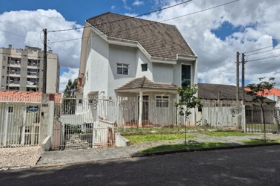 Leilões
